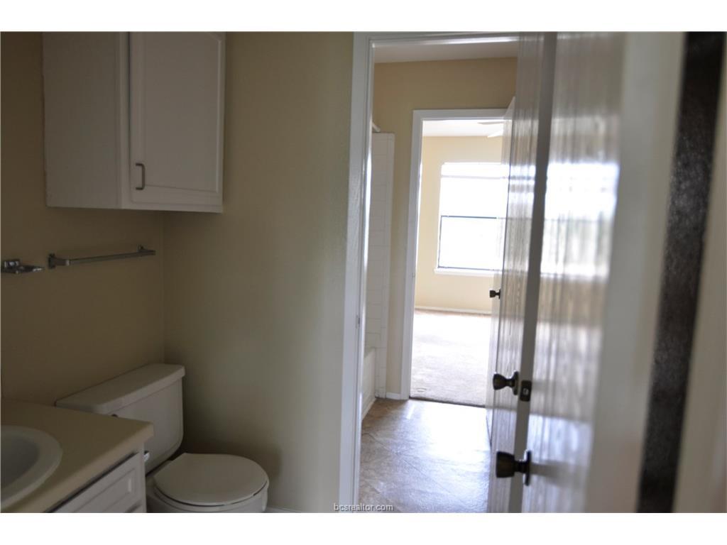 303 Manuel Unit B property image