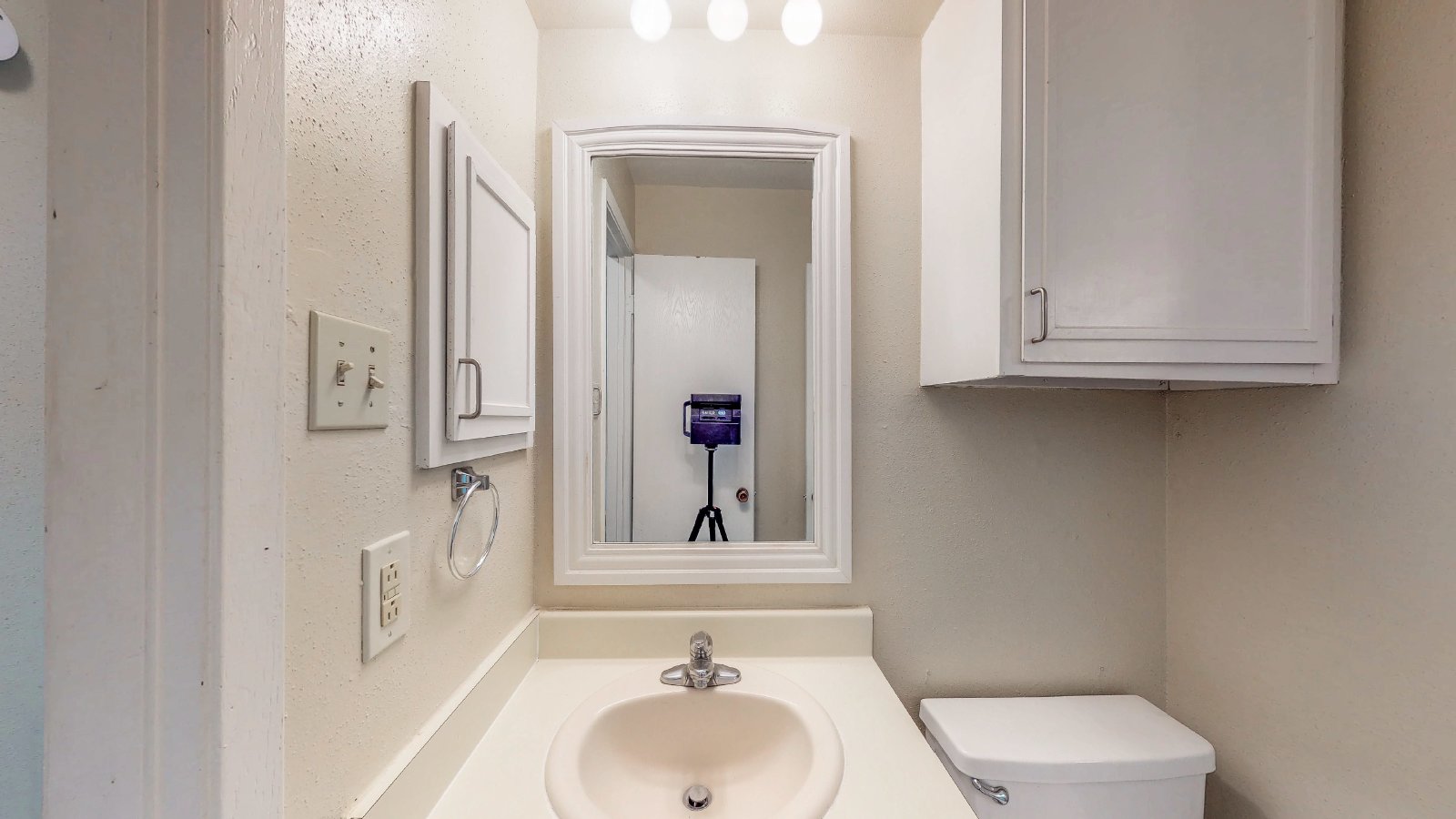 303 Manuel Unit C property image