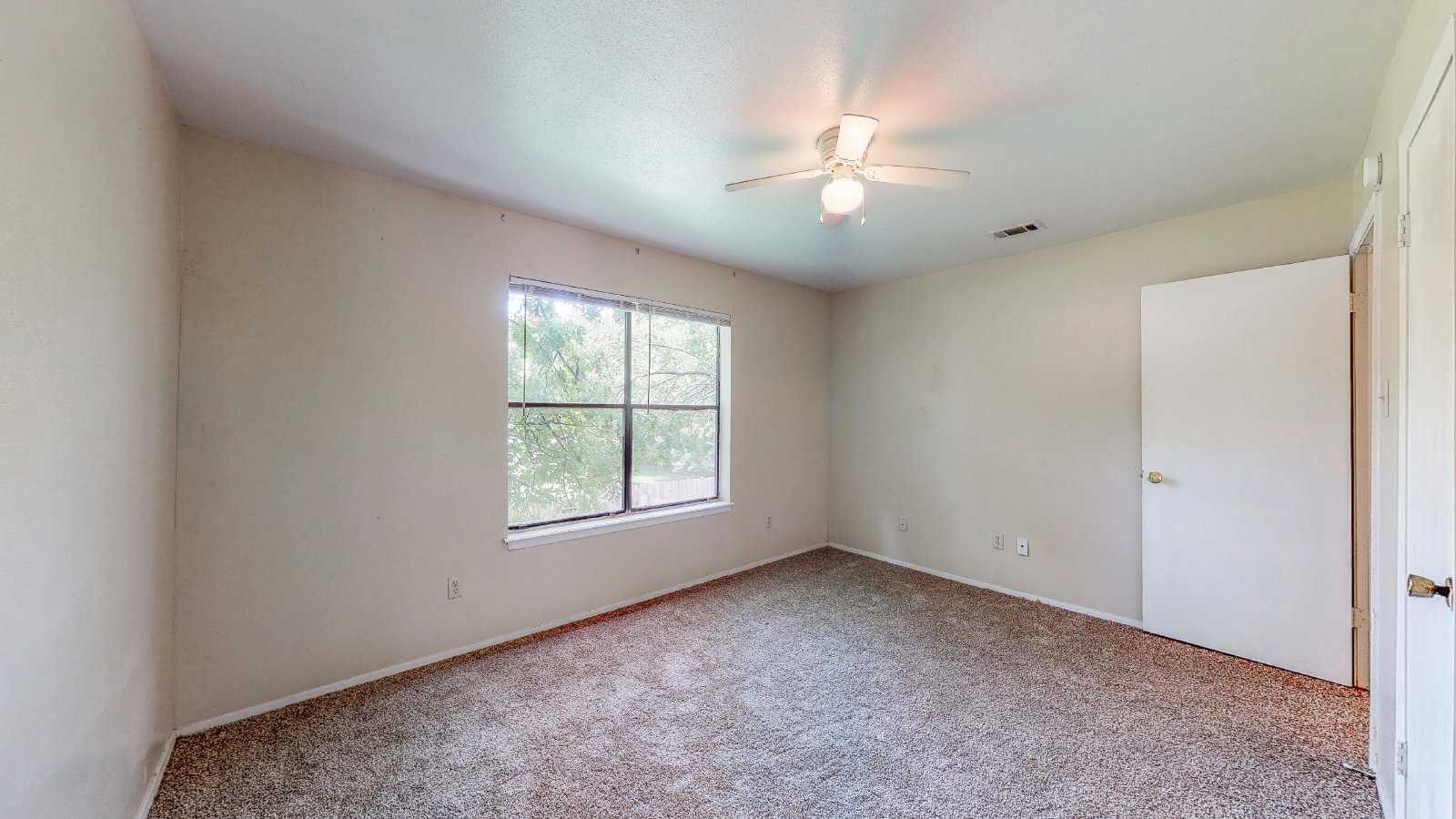 303 Manuel Unit C property image
