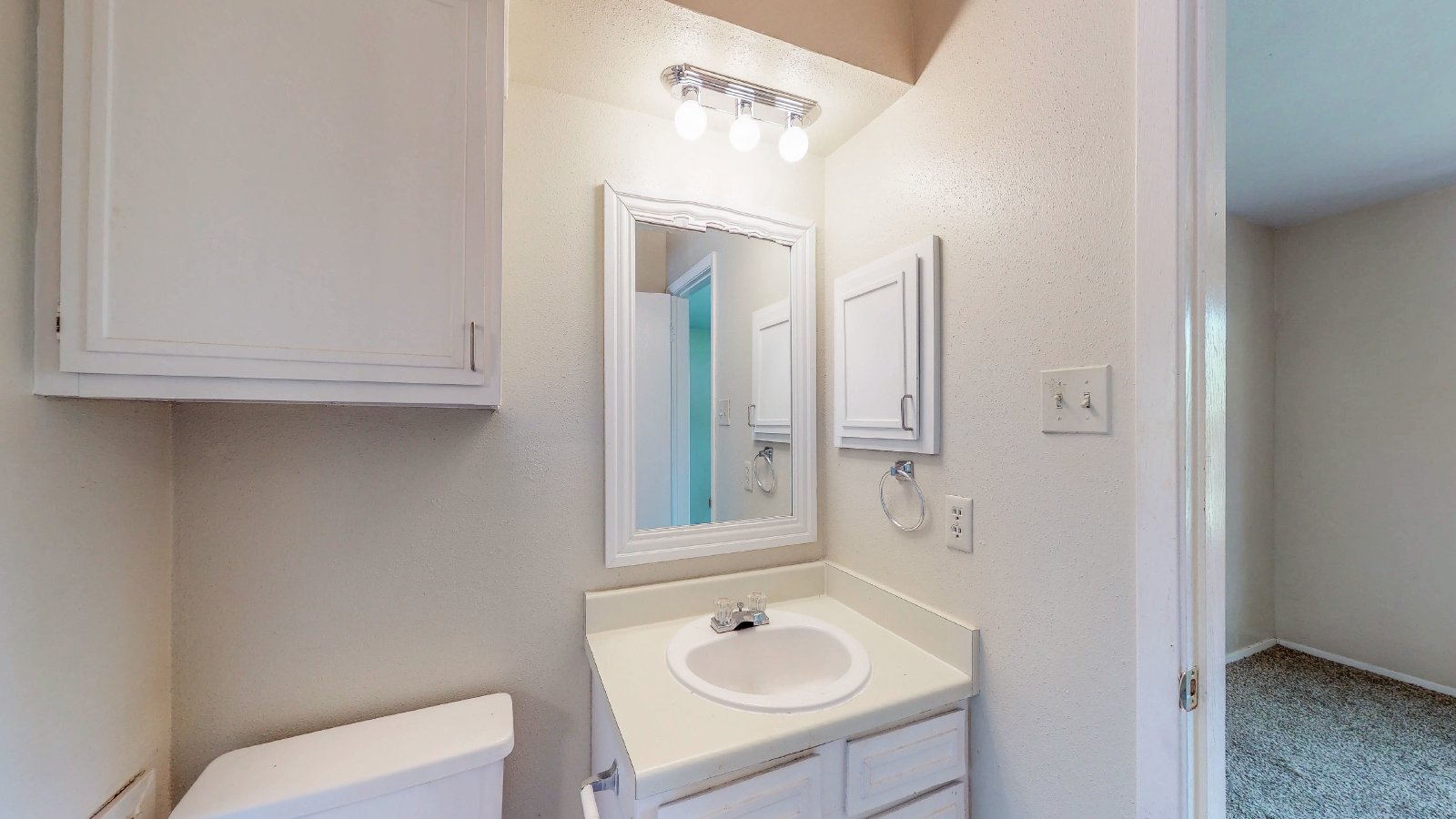 303 Manuel Unit C property image