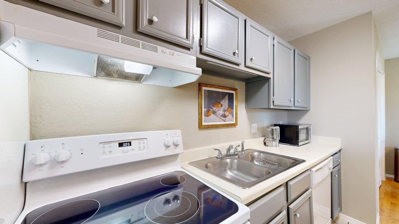 1901 Holleman Bldg D #412 property image
