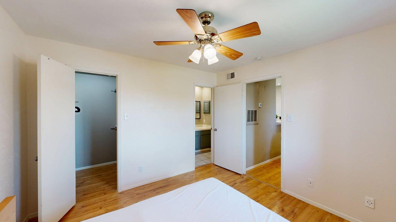 1901 Holleman Bldg D #412 property image