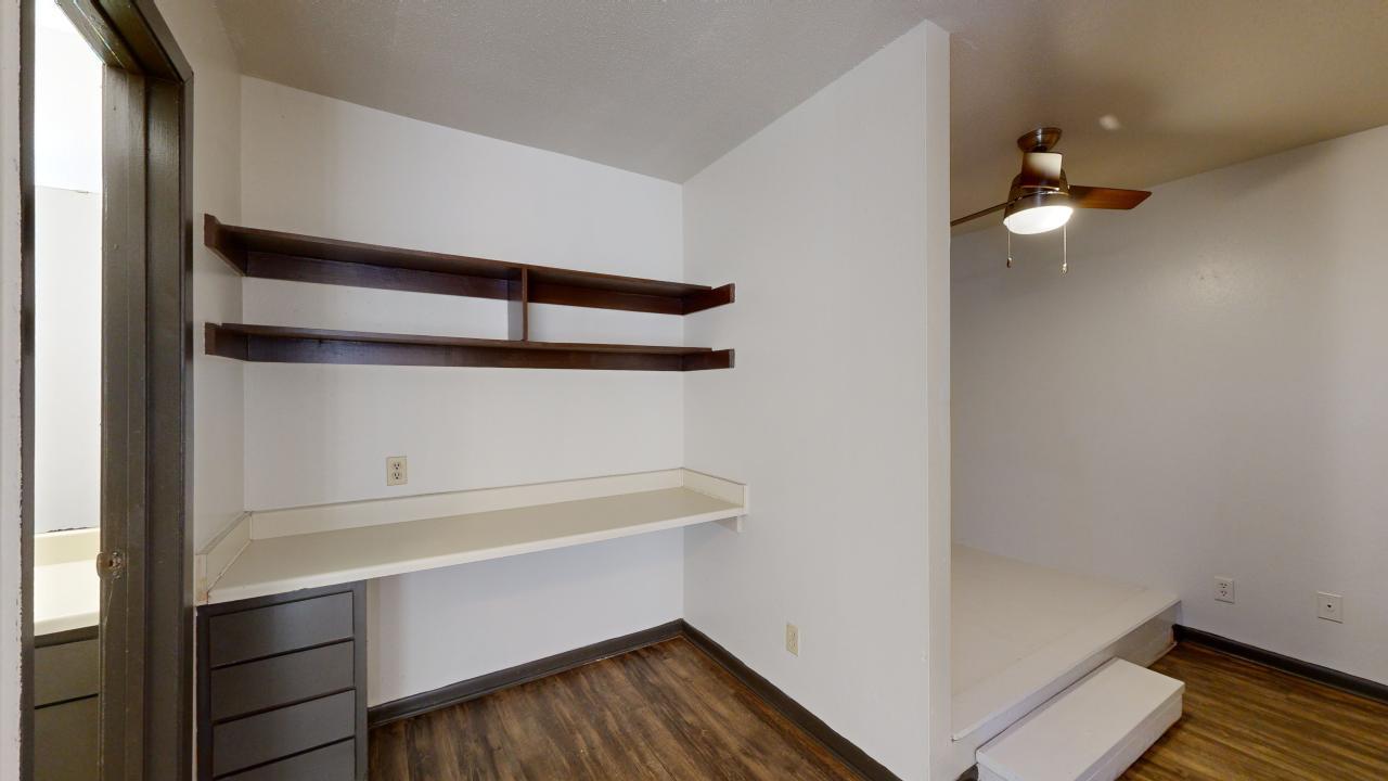 725 Peppertree Dr Apt 11 property image