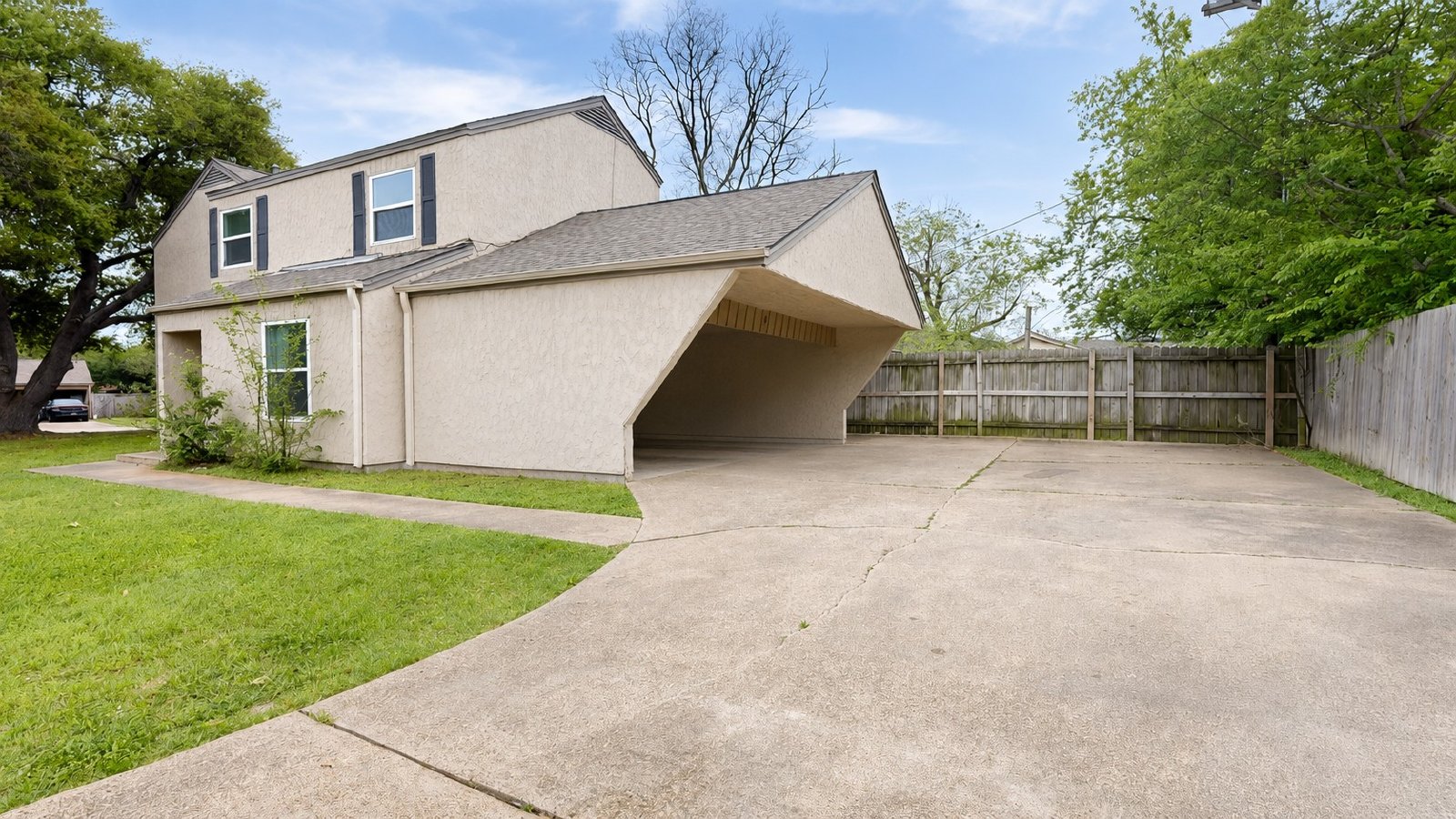 1327 Airline property image