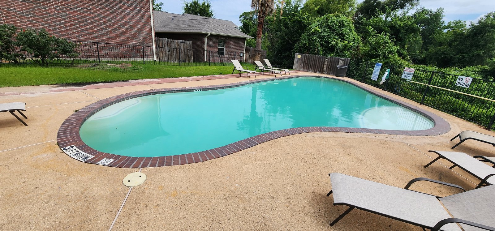 141 Forest Dr. property image