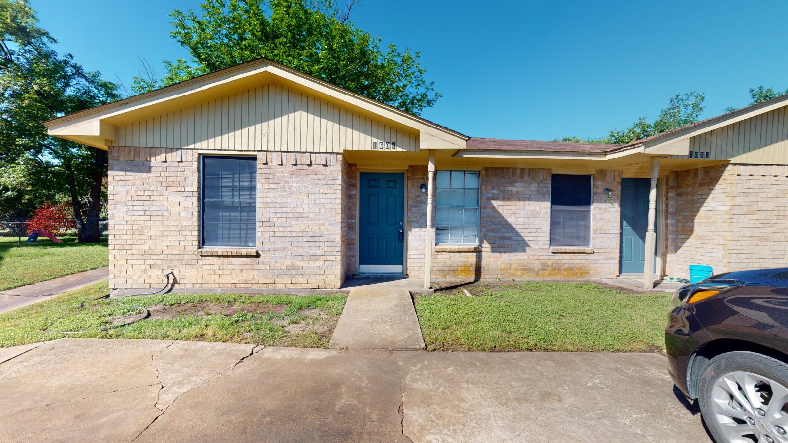 1601 Cloverdale property image