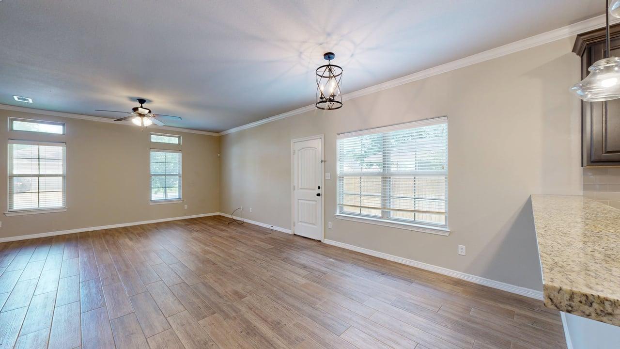 124B Richards St. property image