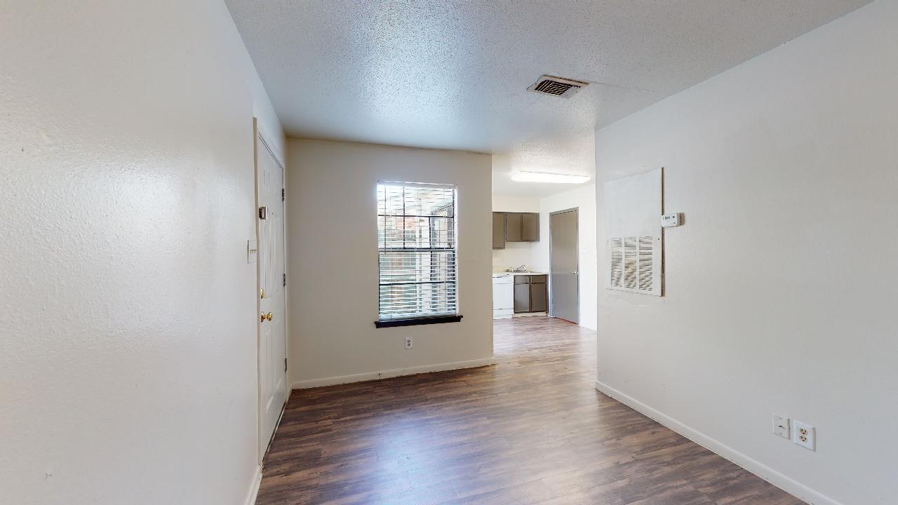 725 Peppertree Dr Apt 15 property image
