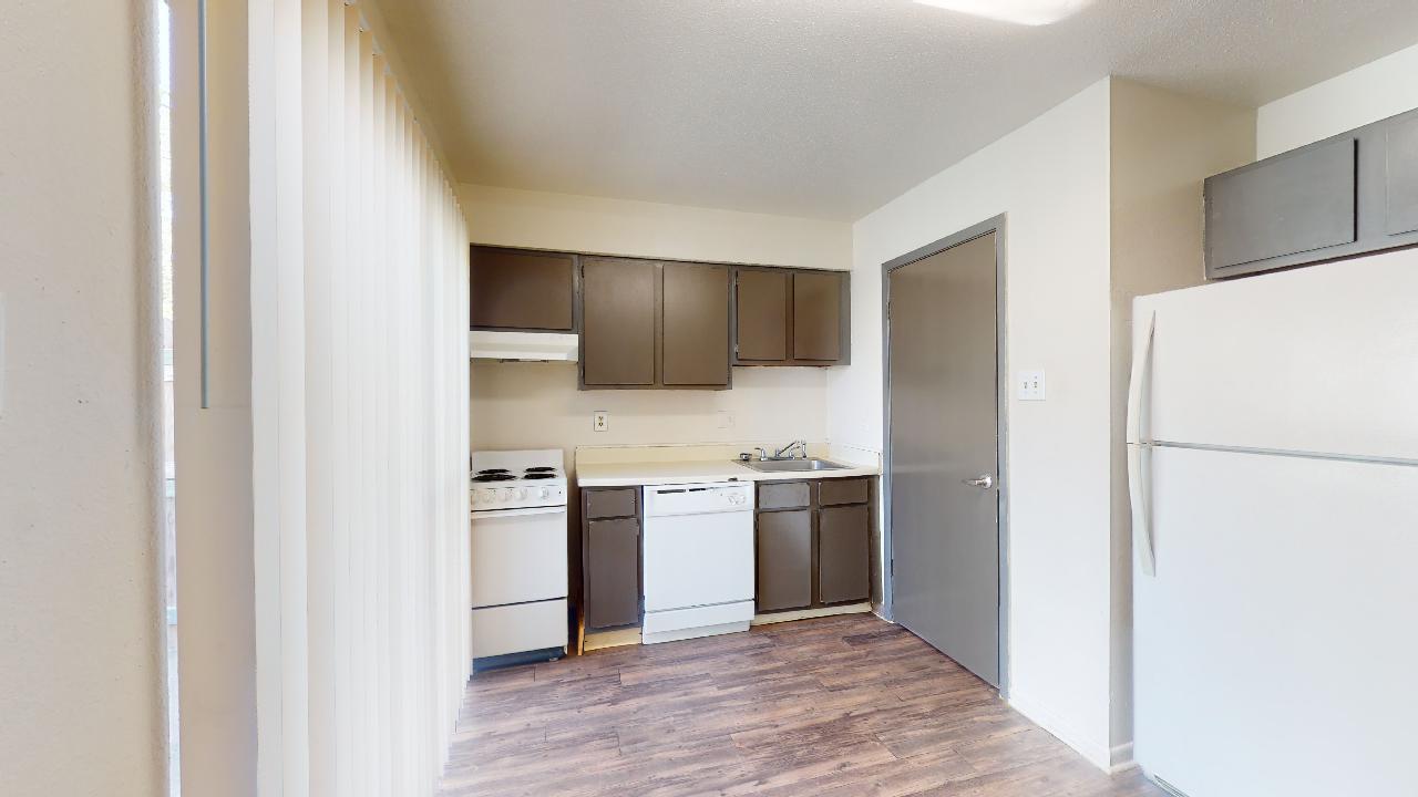 725 Peppertree Dr Apt 15 property image
