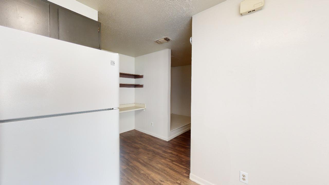 725 Peppertree Dr Apt 15 property image
