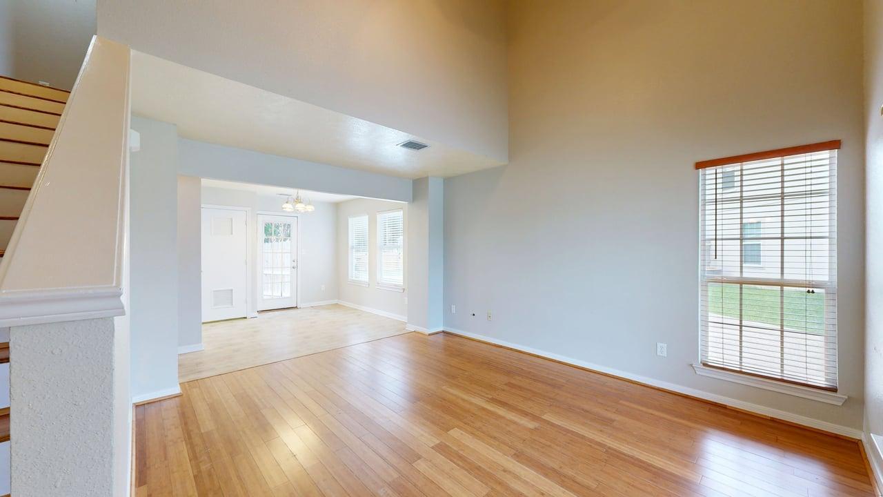 502 Nelson property image
