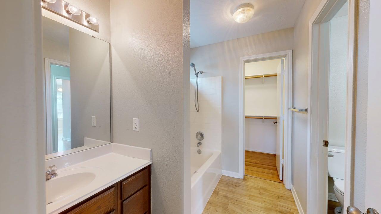 502 Nelson property image