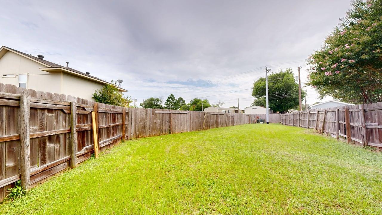 502 Nelson property image