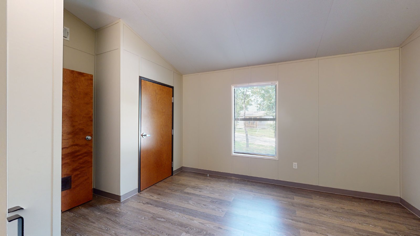 5585 Straube 111 property image