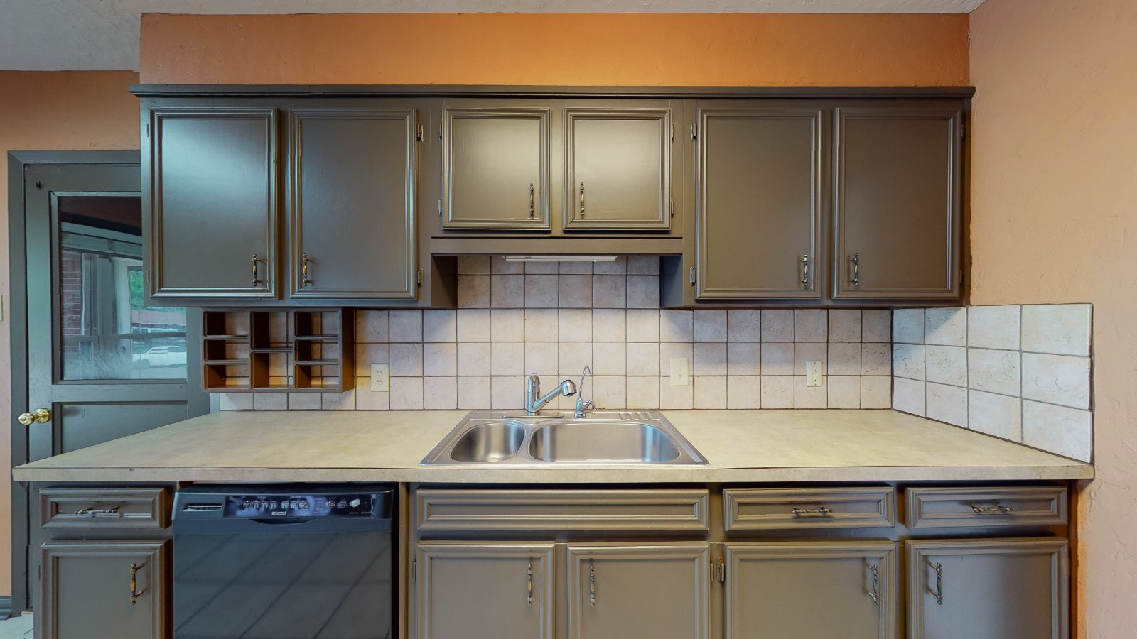 2104 Elmwood Drive property image