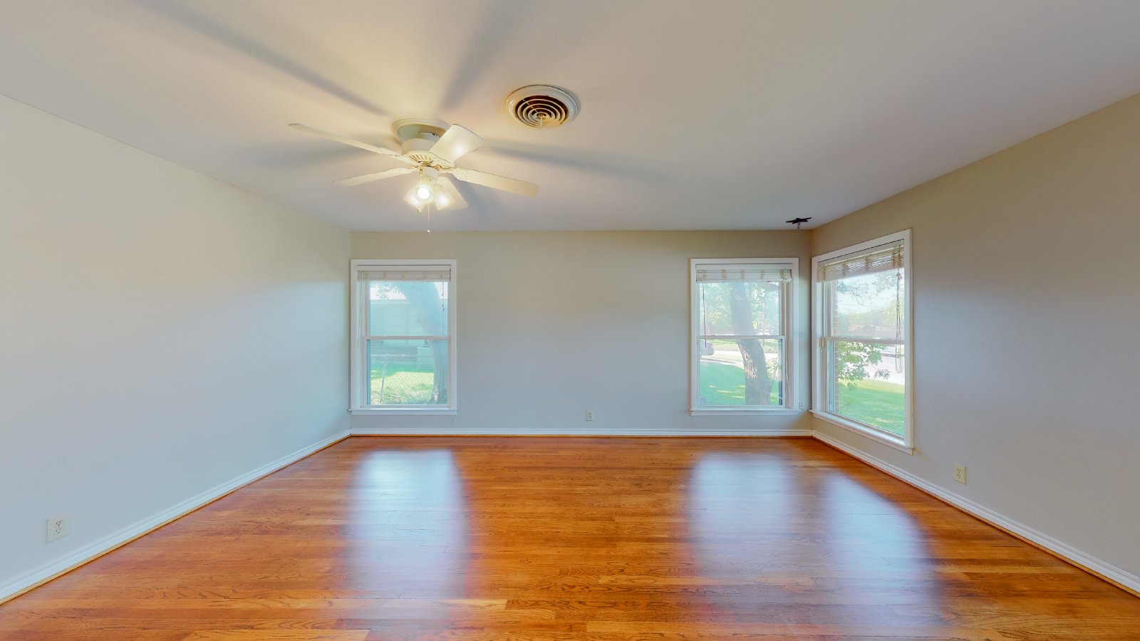 2104 Elmwood Drive property image