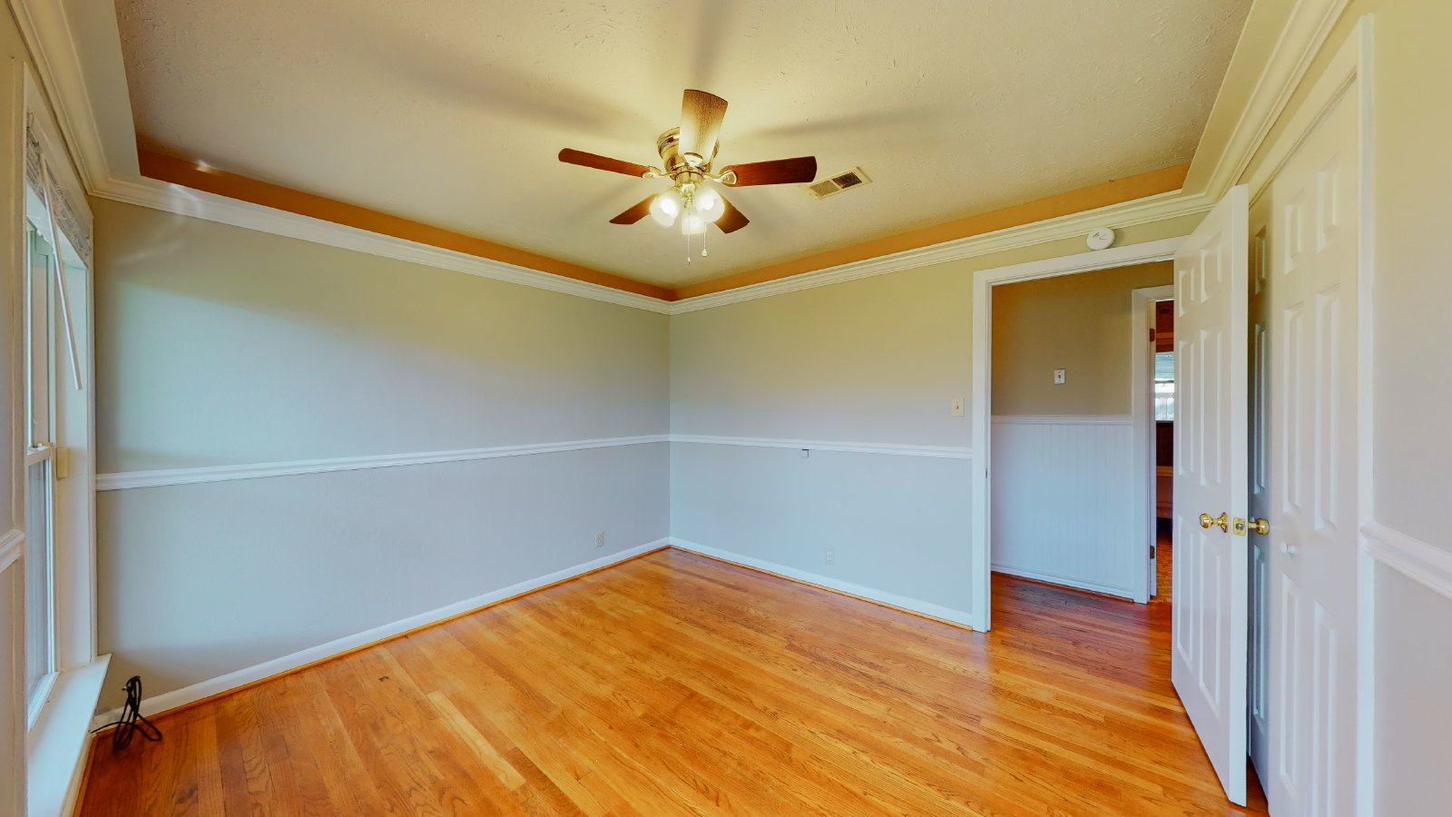 2104 Elmwood Drive property image