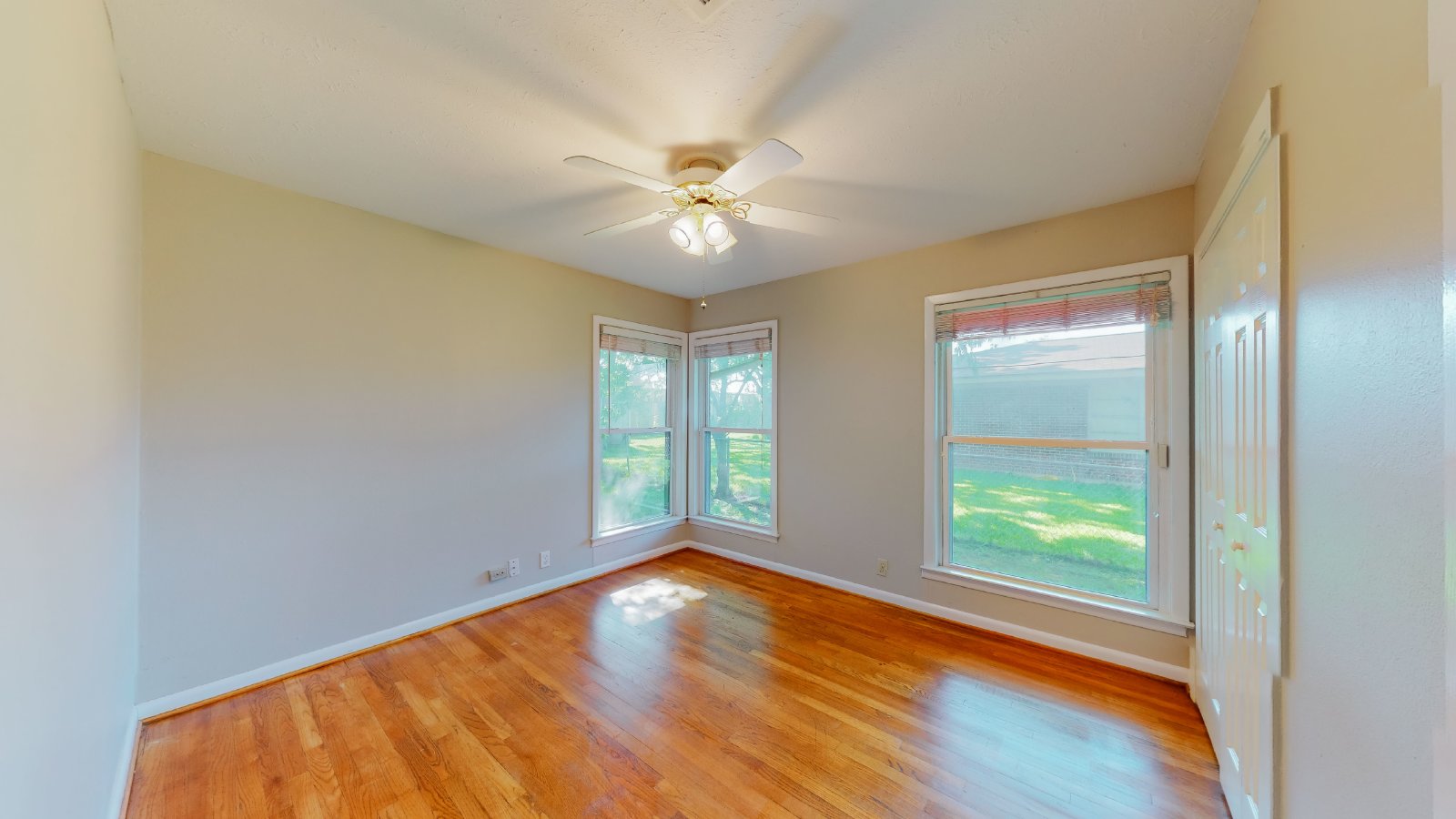 2104 Elmwood Drive property image