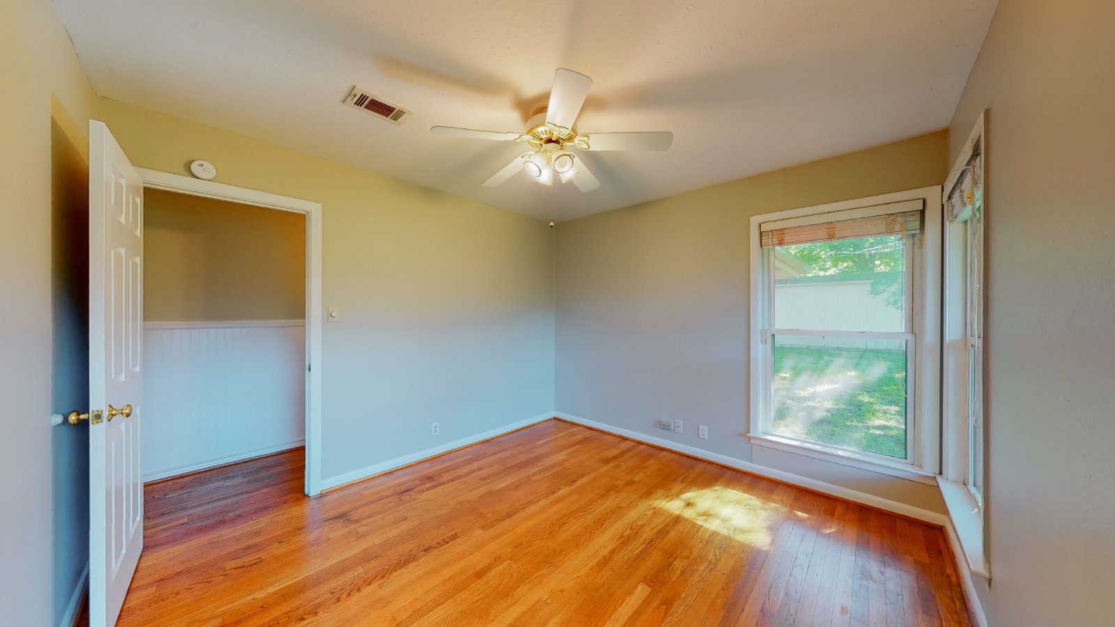 2104 Elmwood Drive property image