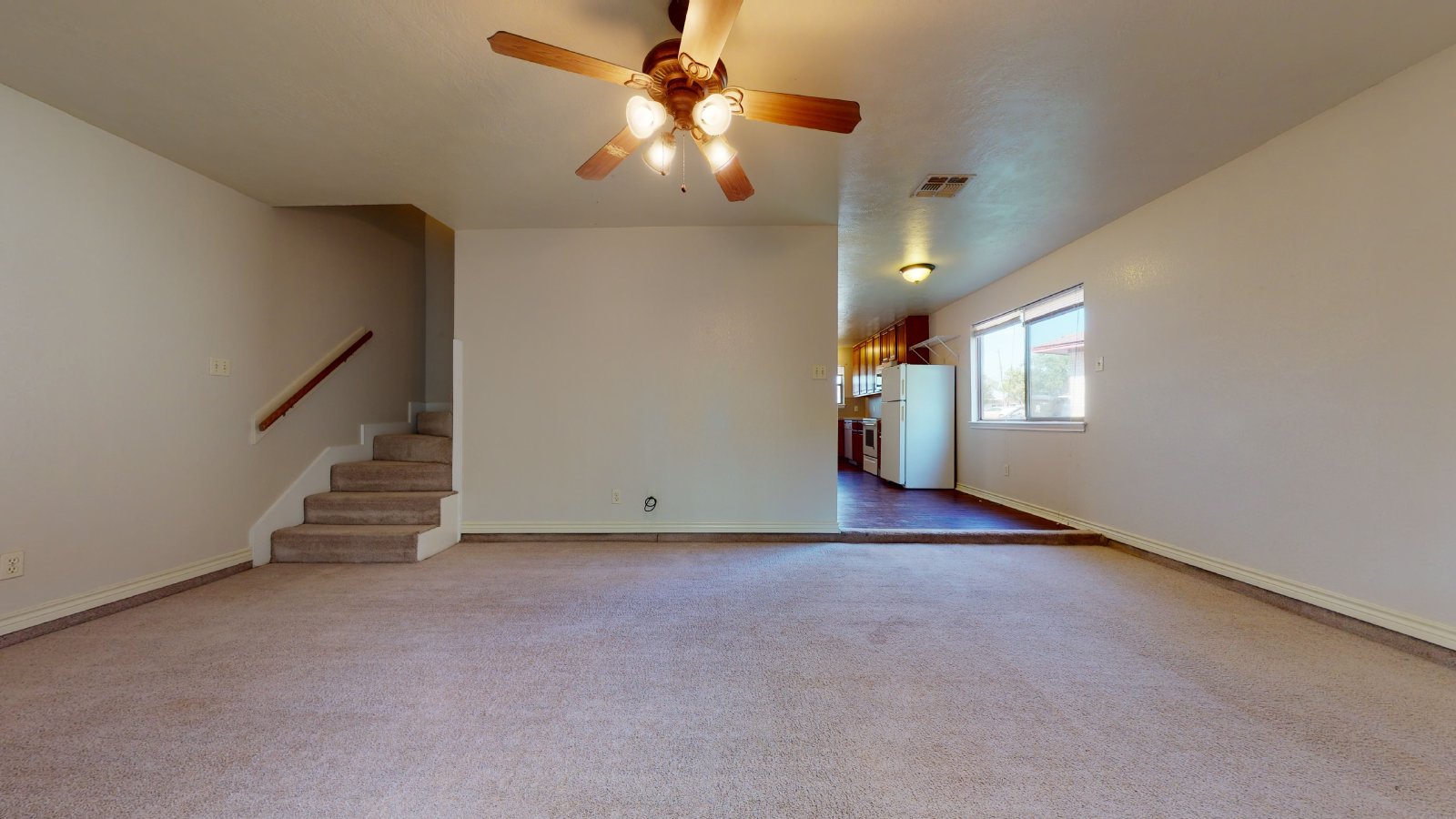 1 property image