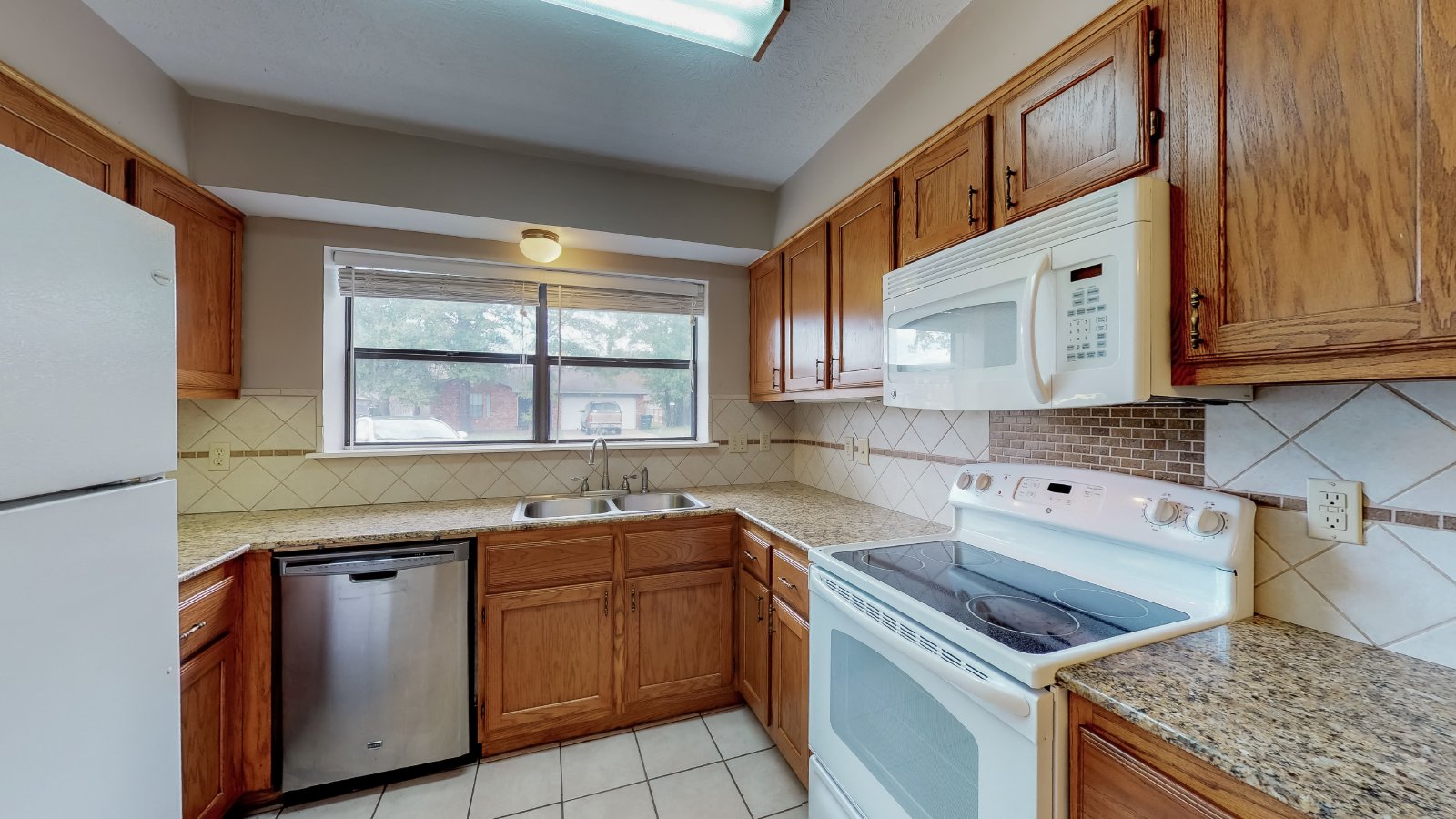 1002 Hardwood Lane property image