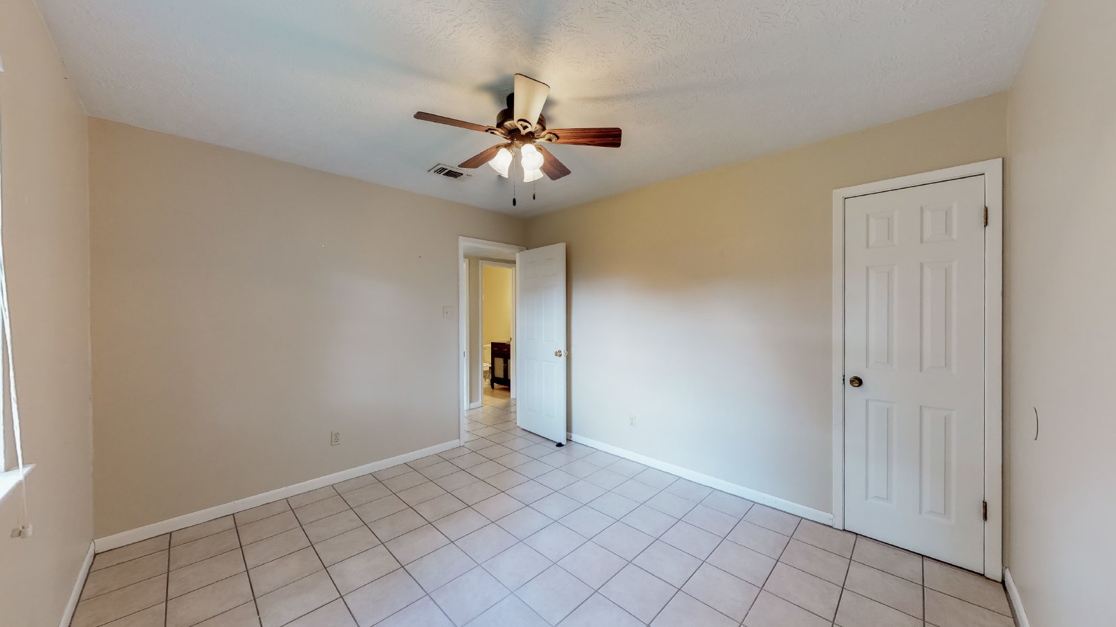1002 Hardwood Lane property image