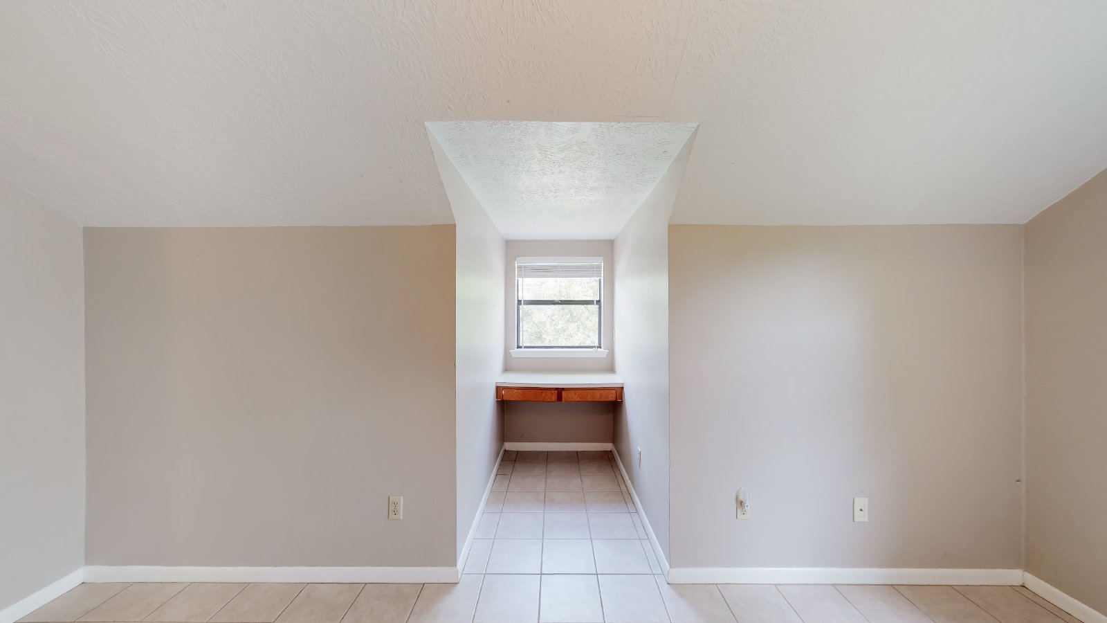 1002 Hardwood Lane property image