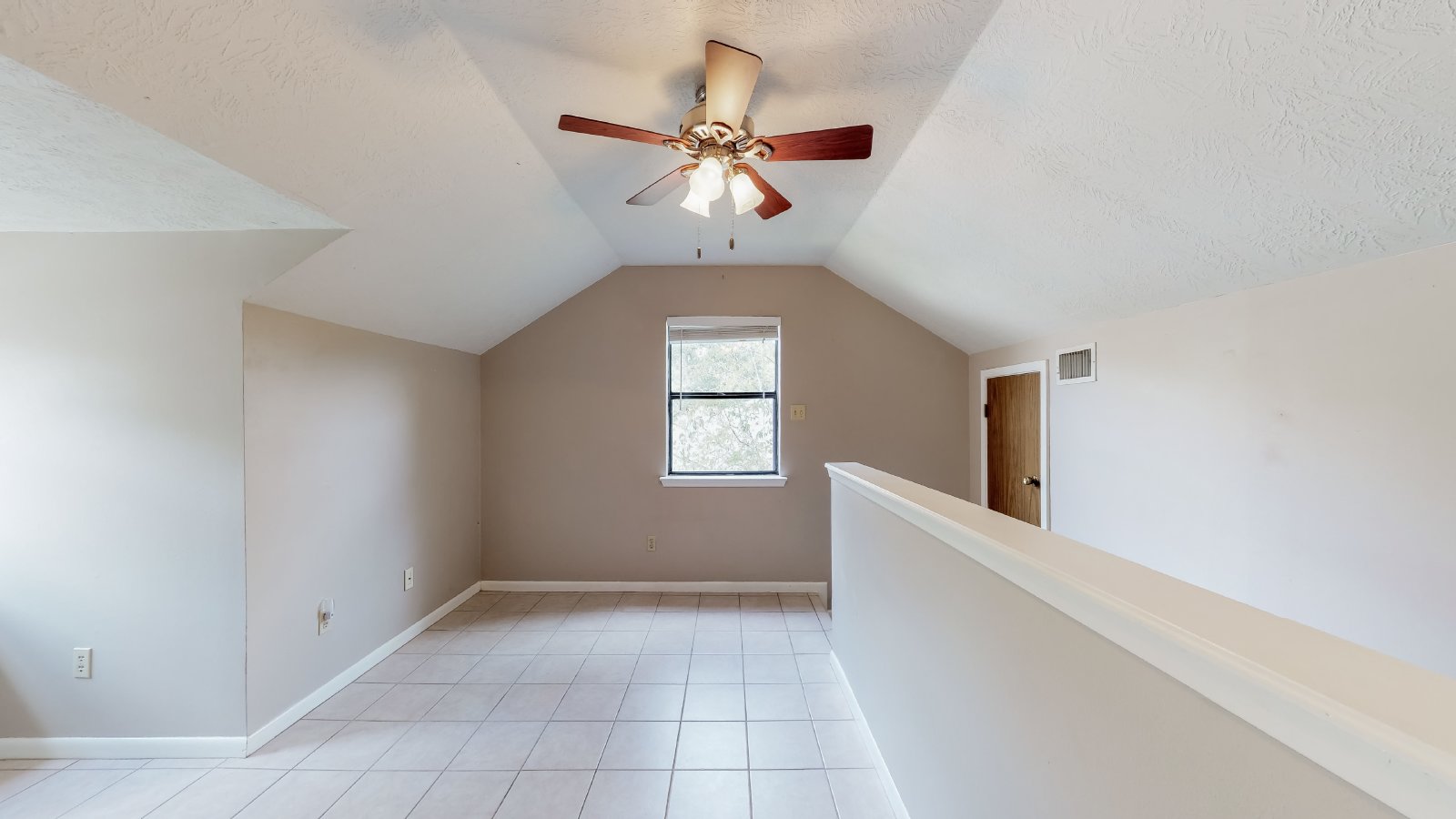 1002 Hardwood Lane property image