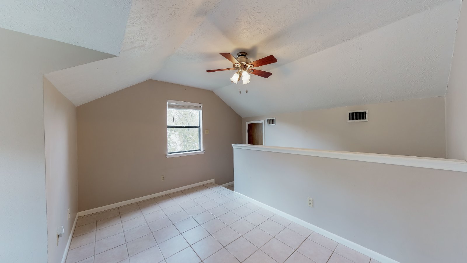1002 Hardwood Lane property image