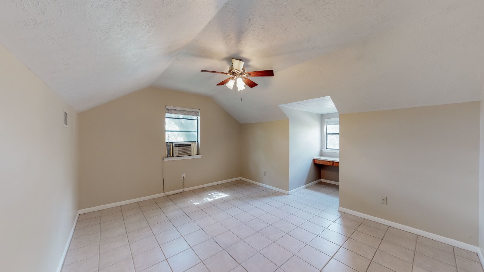 1002 Hardwood Lane property image