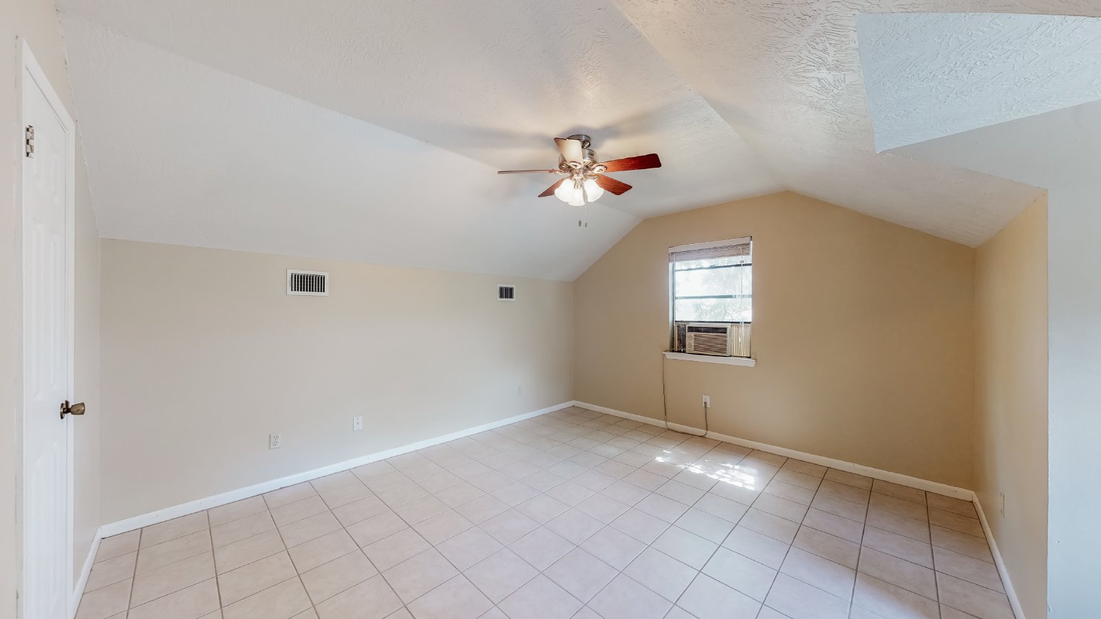 1002 Hardwood Lane property image