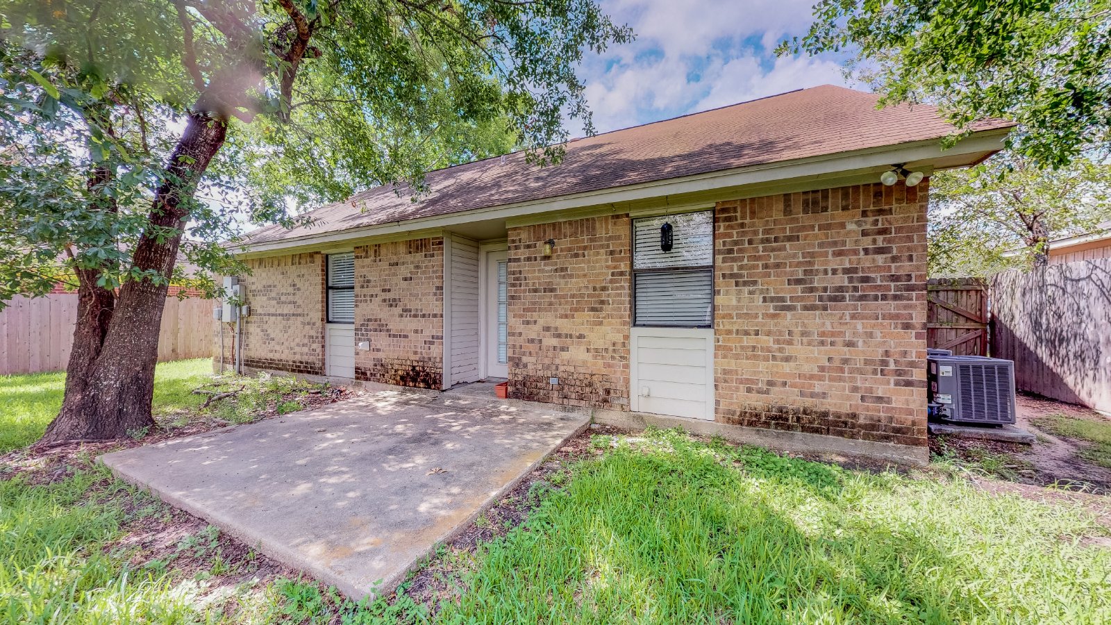 1002 Hardwood Lane property image