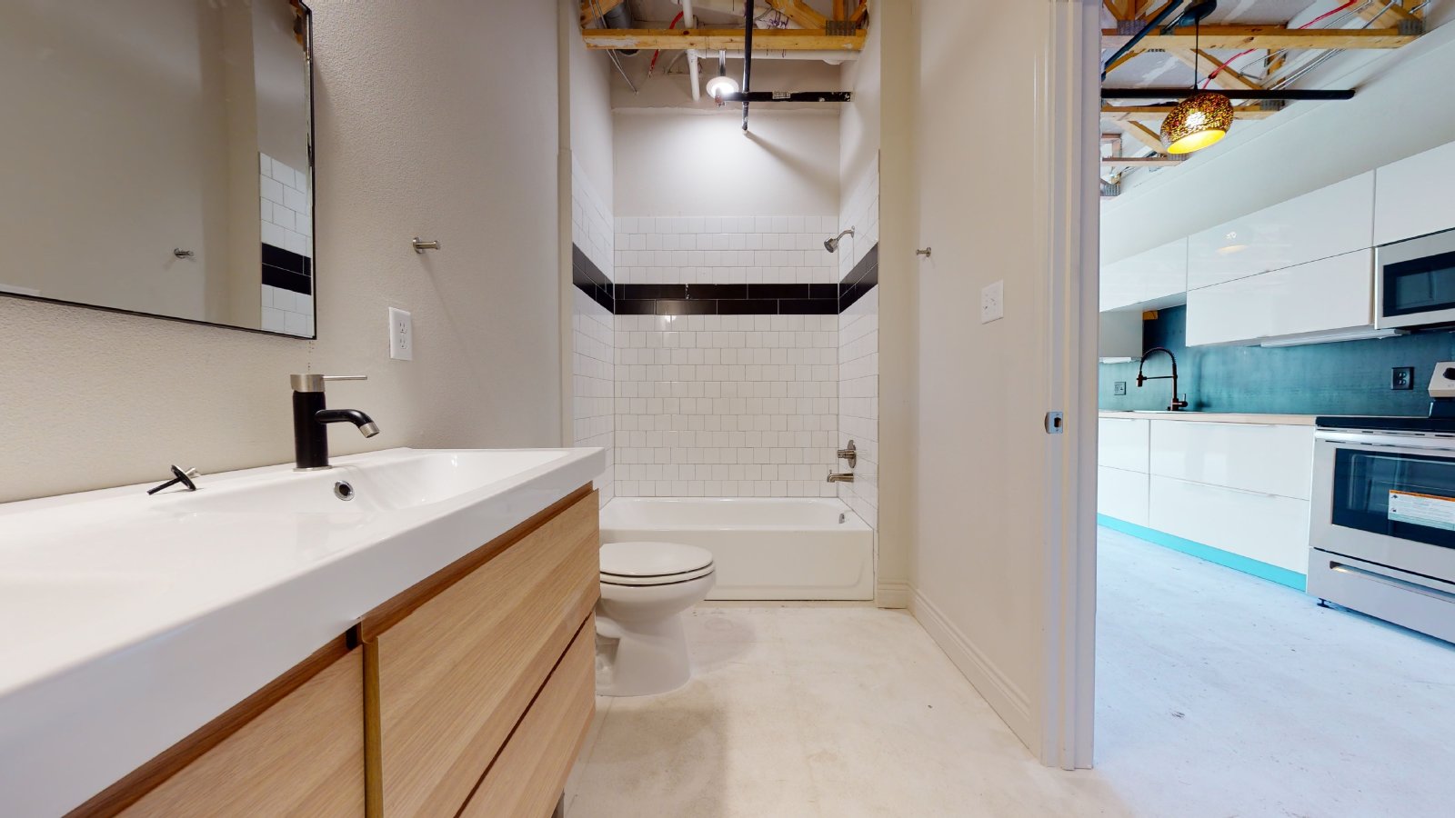 305 W 27th Street, Suite 228 property image