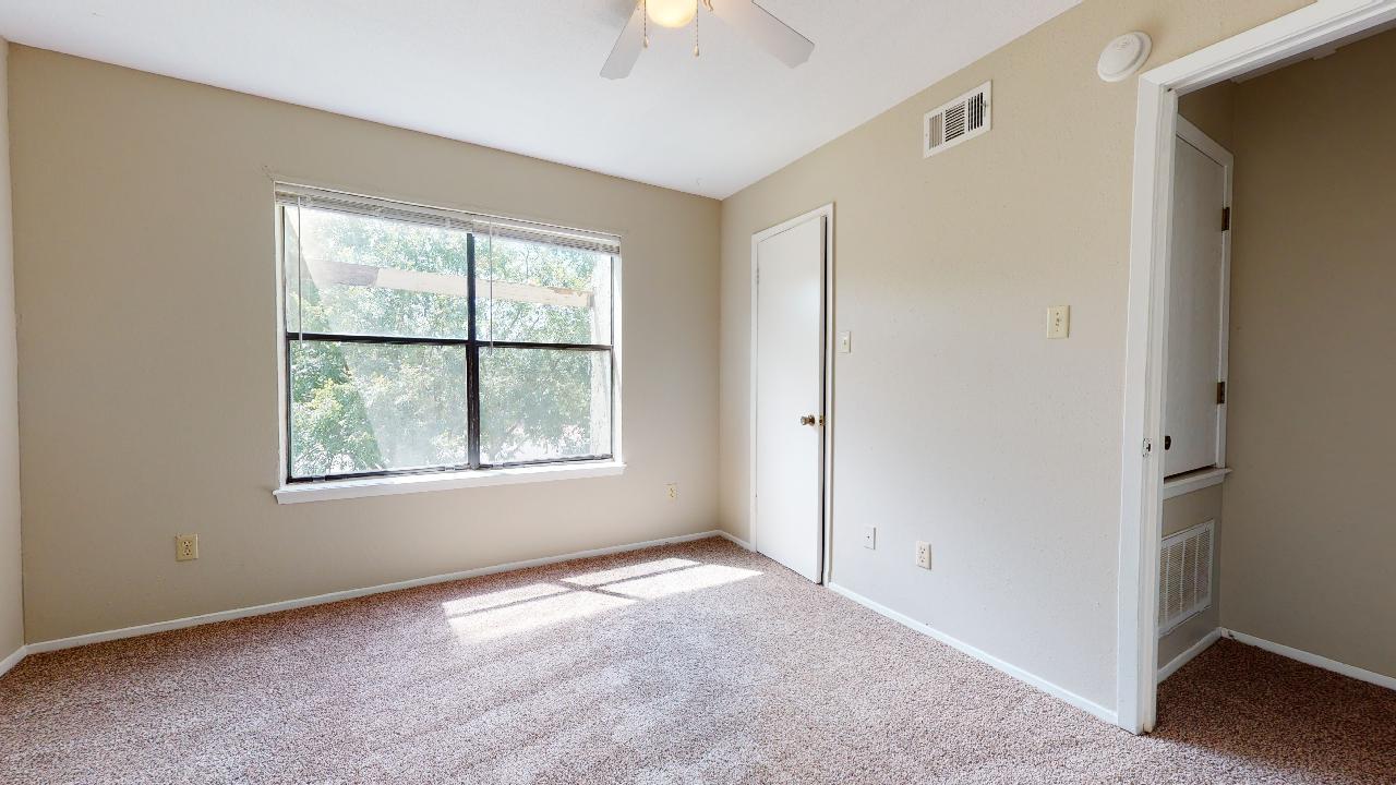 Unit D property image