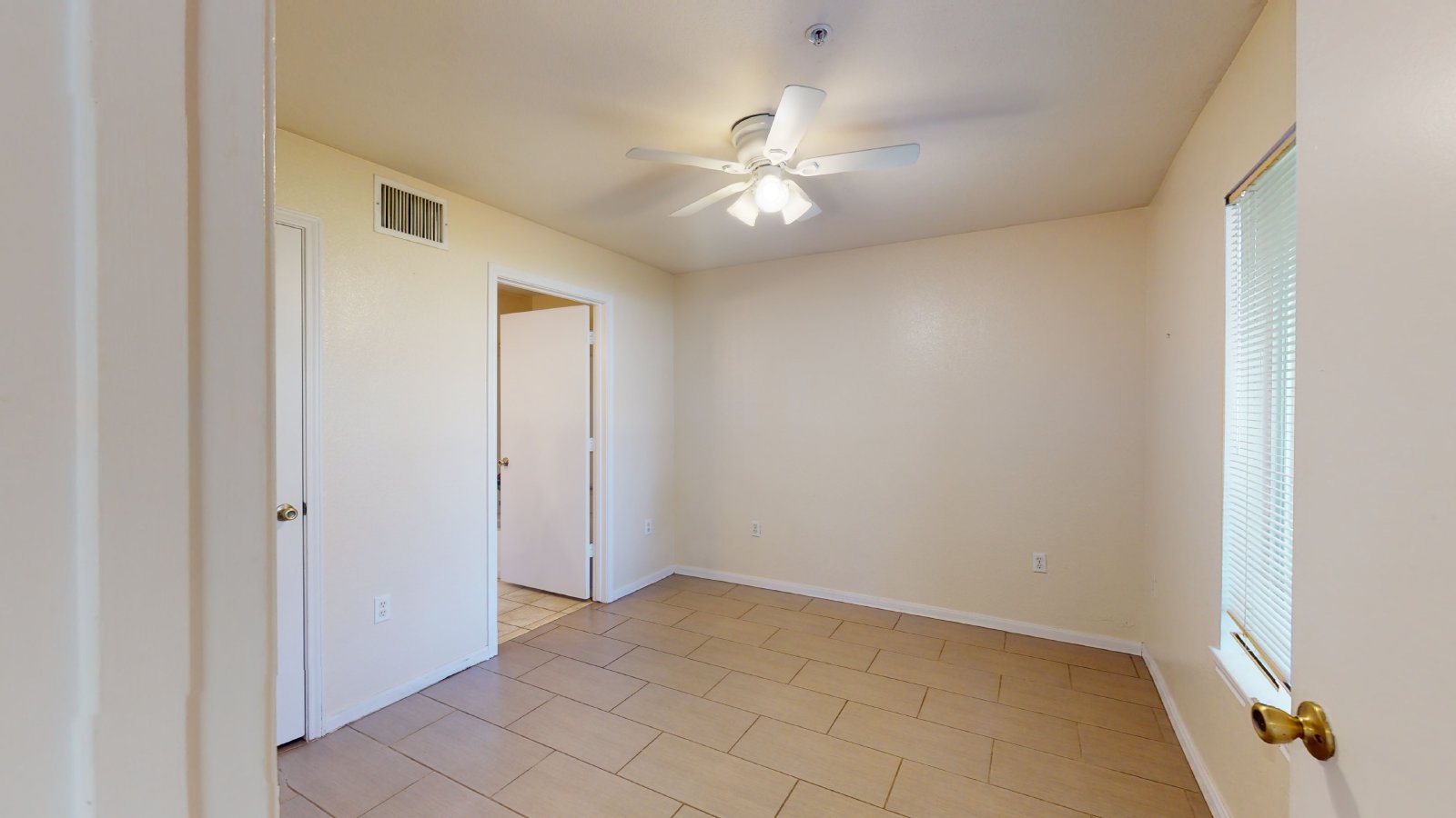 Suite C property image