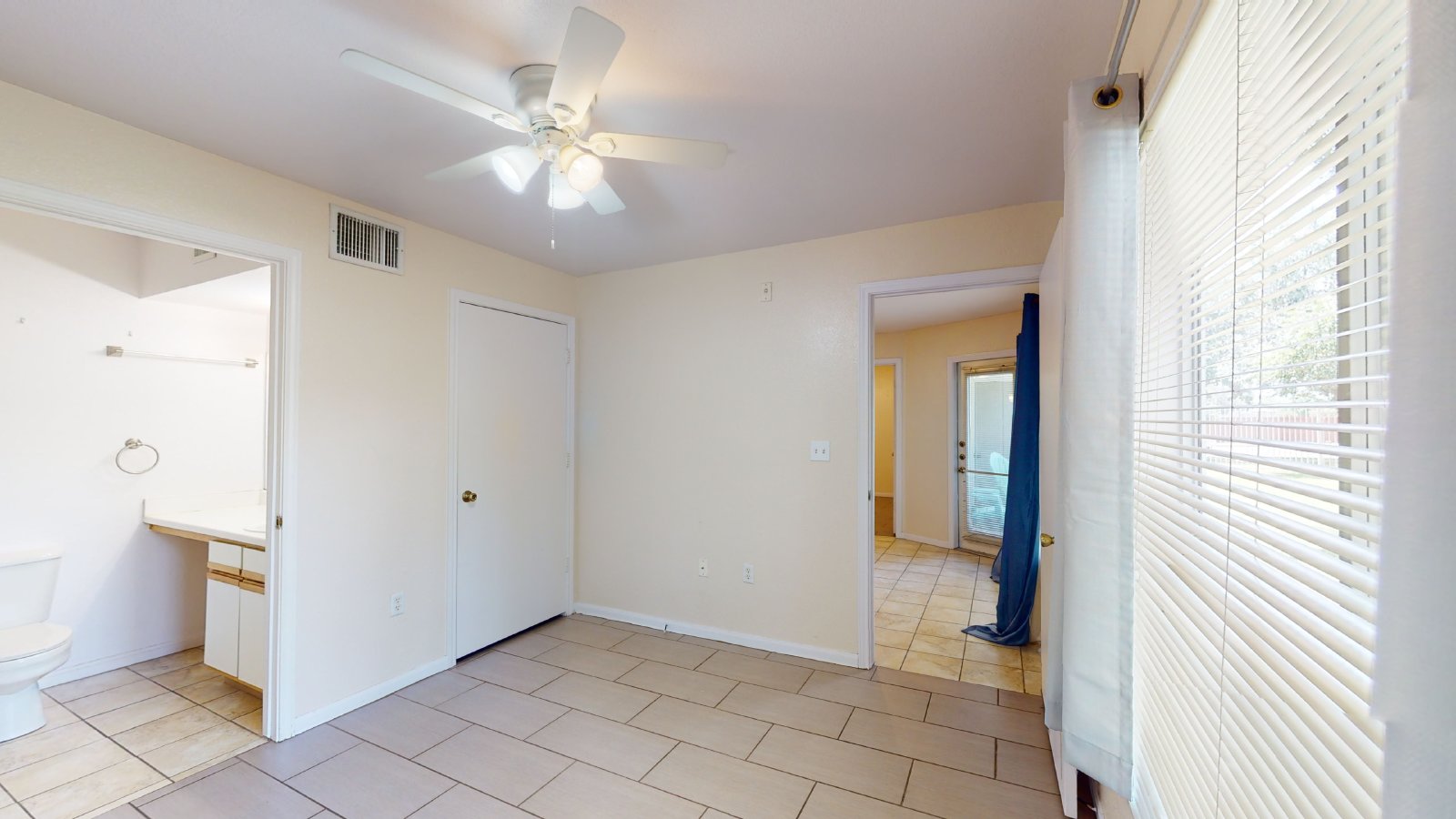 Suite C property image