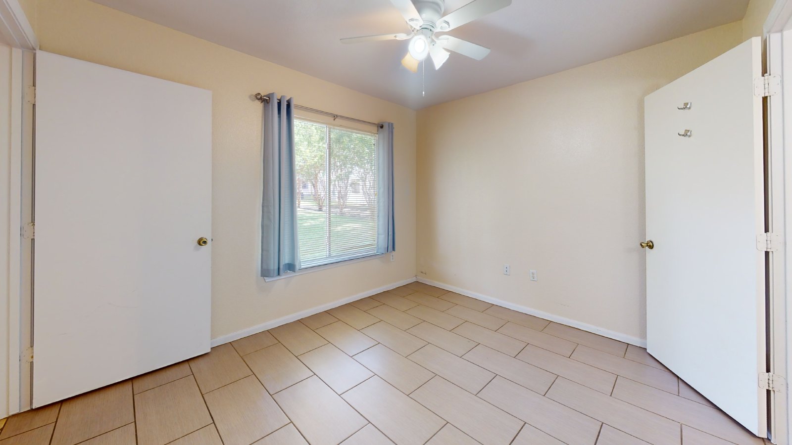 Suite C property image