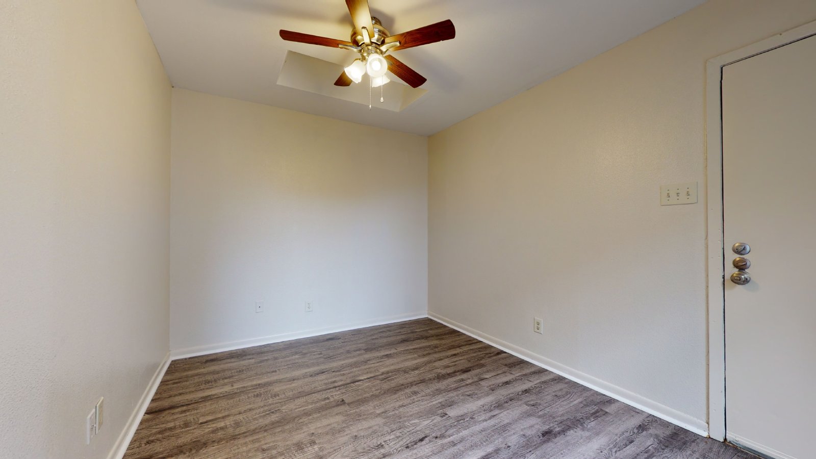 725 Peppertree Dr Apt 23 property image