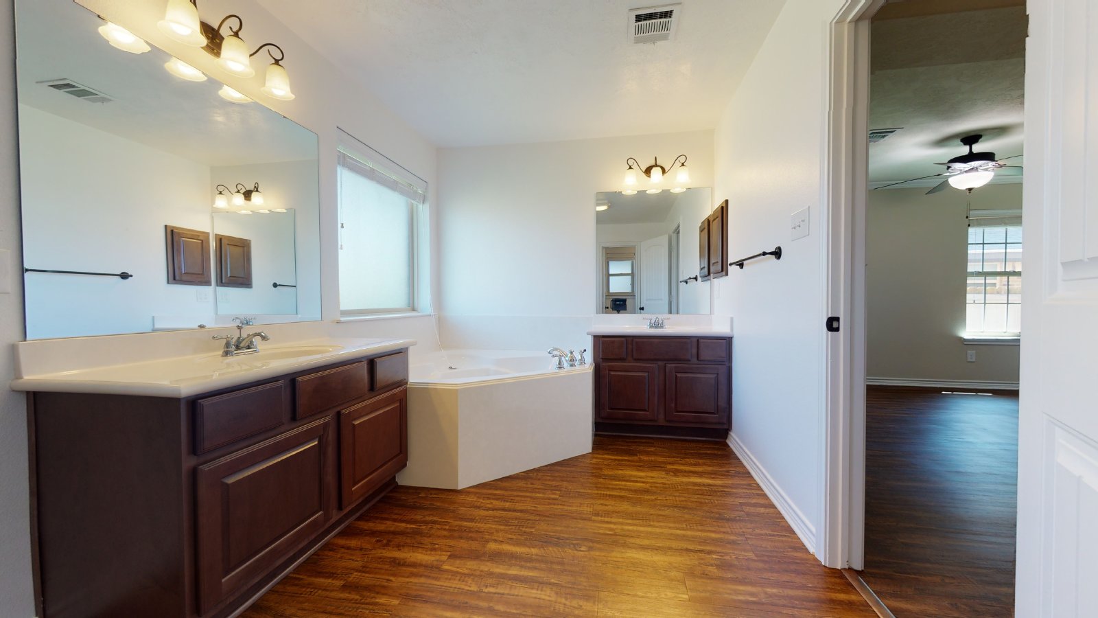 923 Emeral Dove Ave property image