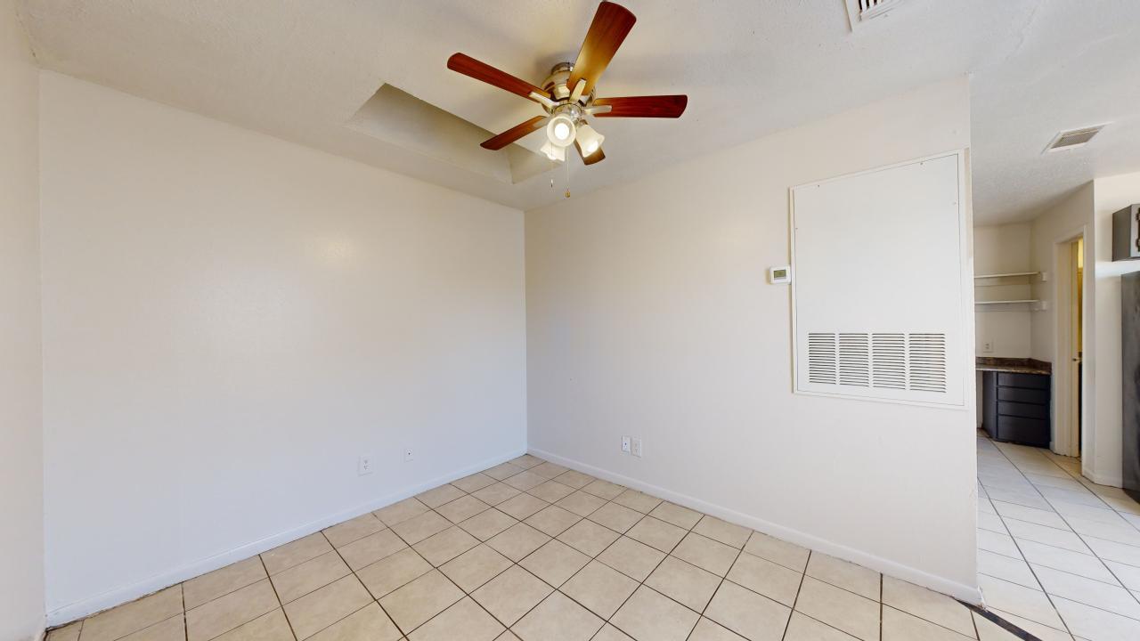 725 Peppertree Dr Apt 16 property image
