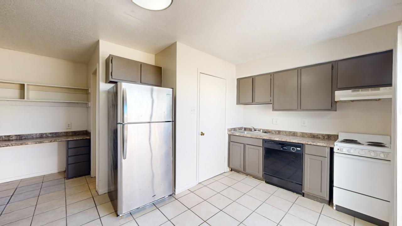 725 Peppertree Dr Apt 16 property image