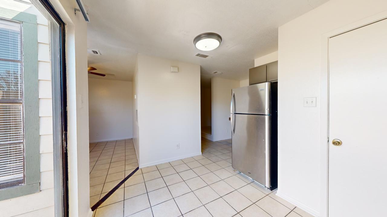 725 Peppertree Dr Apt 16 property image