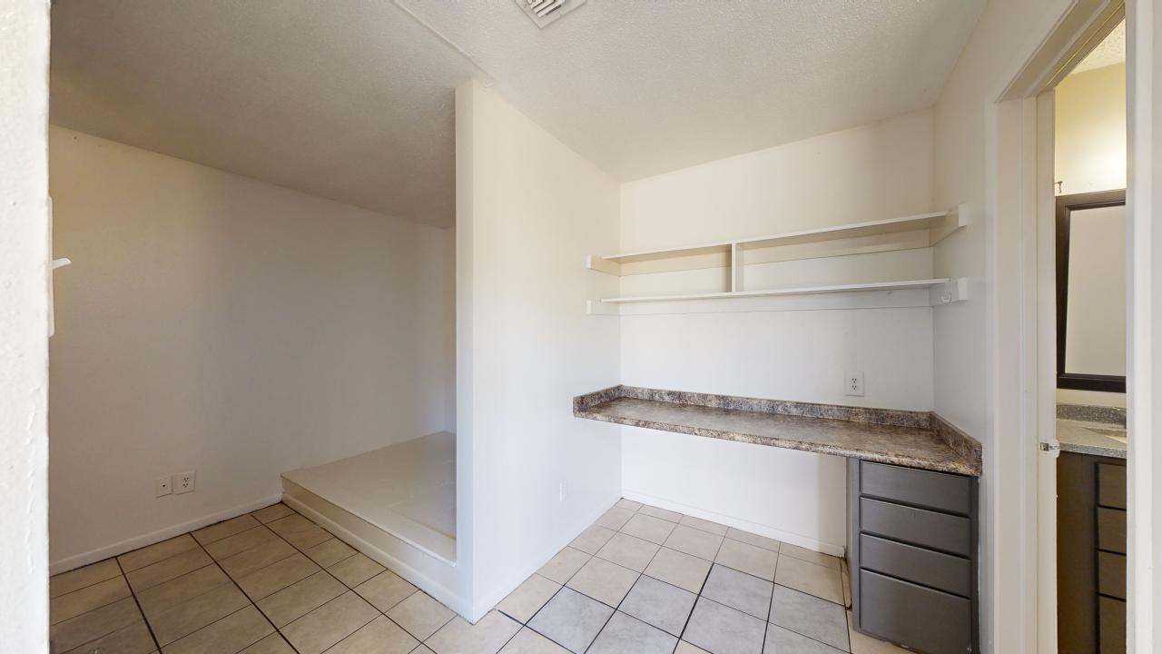 725 Peppertree Dr Apt 16 property image