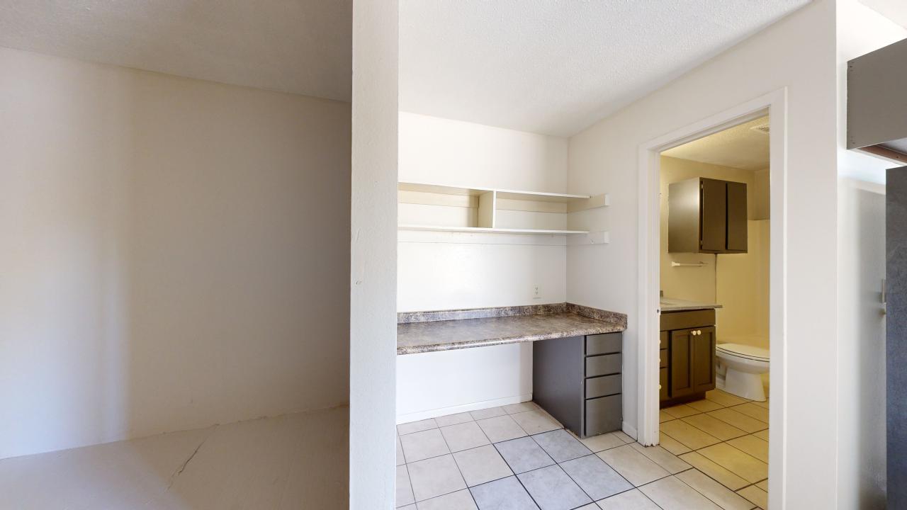 725 Peppertree Dr Apt 16 property image