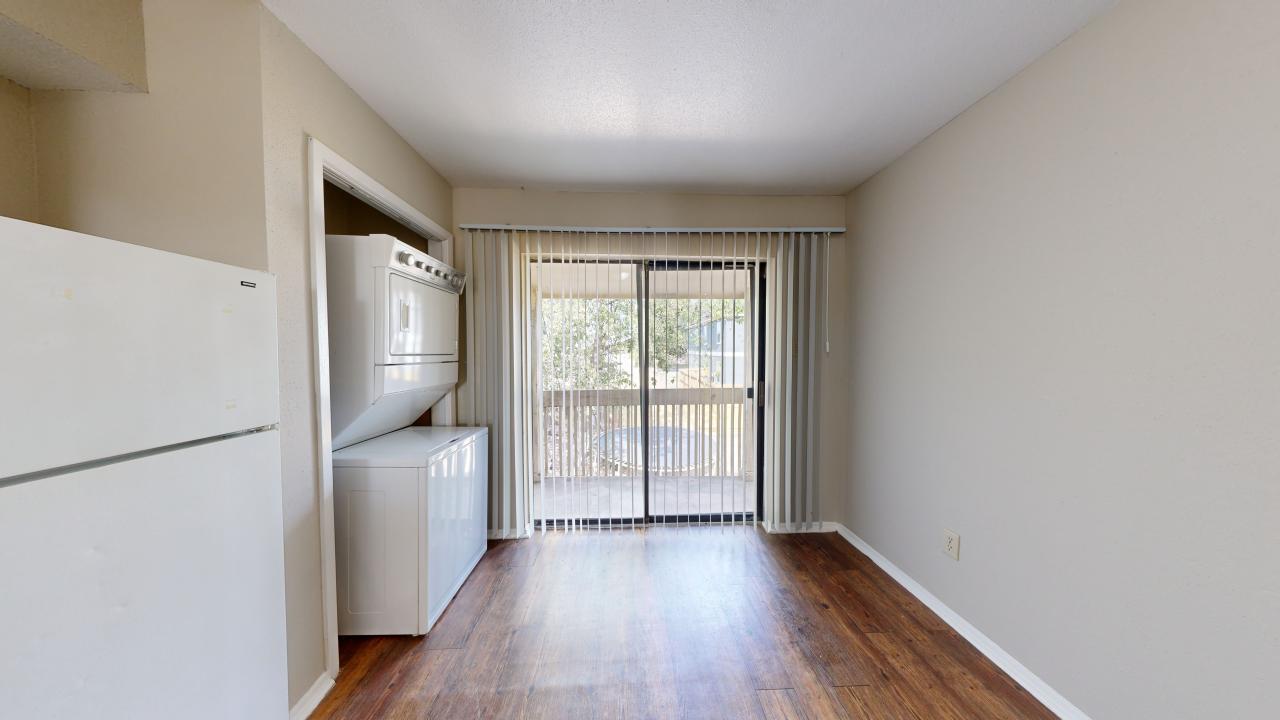 301 Manuel Unit D property image