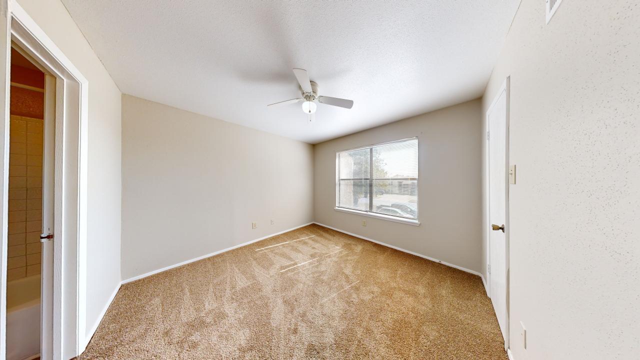 301 Manuel Unit D property image