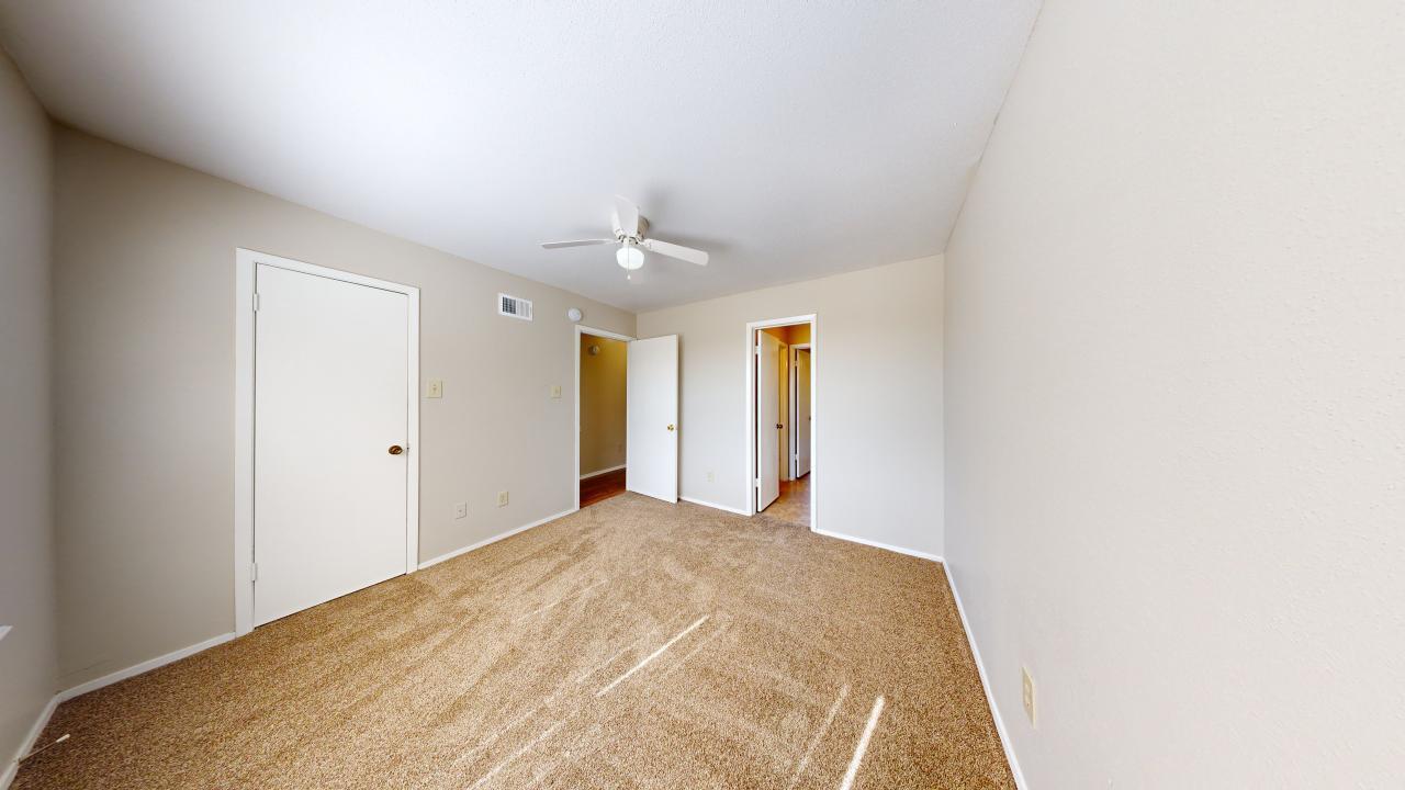 301 Manuel Unit D property image