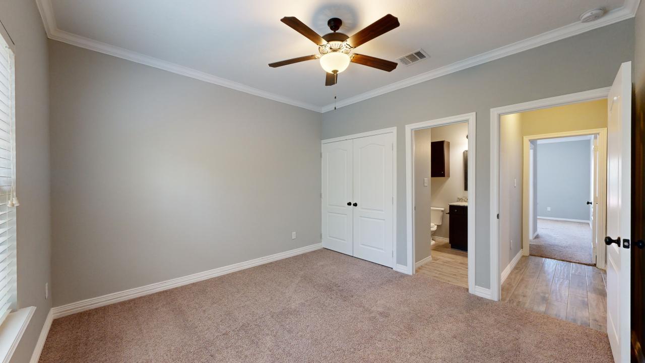 301 SW PKWY 341 property image