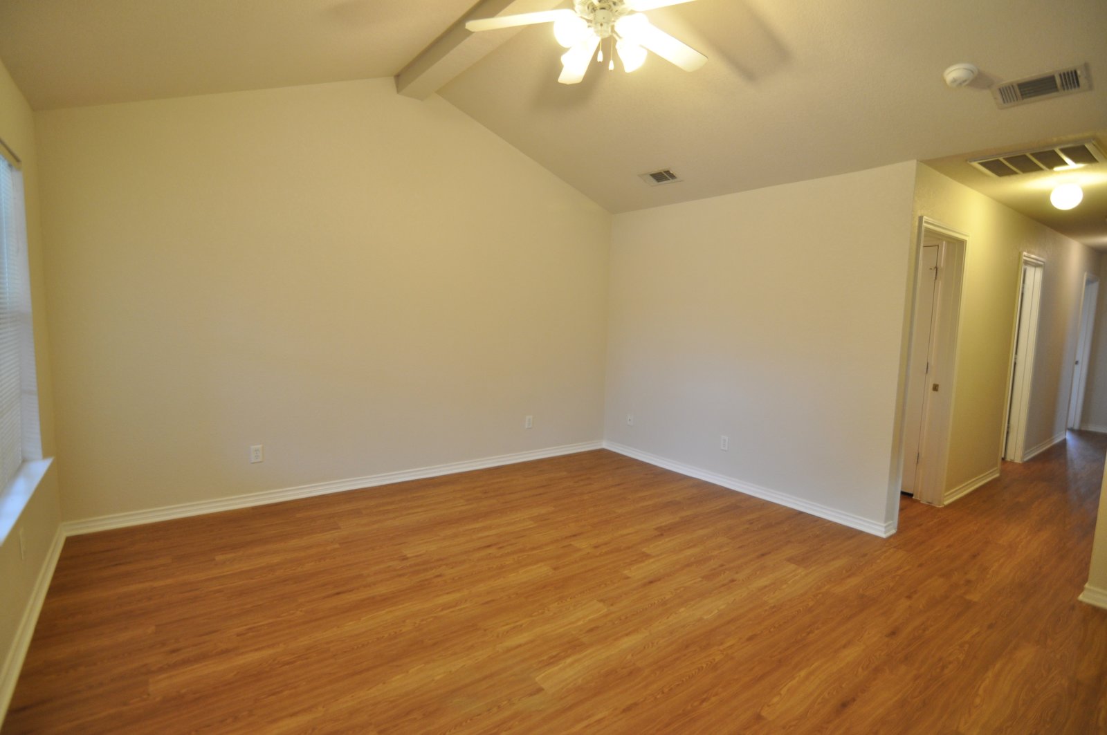 926 Crepe Myrtle Street property image