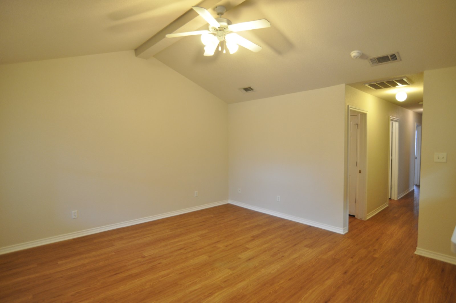 926 Crepe Myrtle Street property image